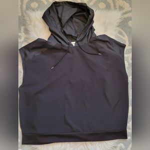 Avia Black Crop Windbreaker